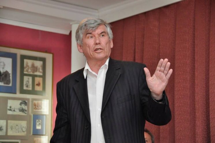 Игорь Мангазеев: Сегодня служить по контракту – не только престижно, но и выгодно Игорь Мангазеев: Сегодня служить по контракту – не только престижно, но и выгодно