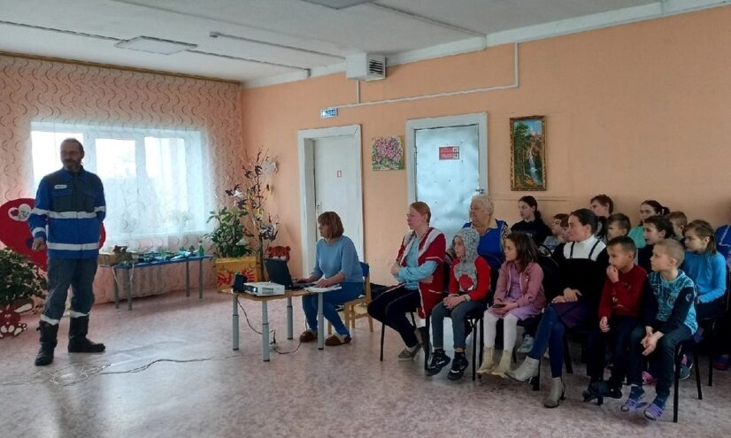 Энергетики Тверьэнерго напомнили детям о безопасном обращении с электричеством Энергетики Тверьэнерго напомнили детям о безопасном обращении с электричеством