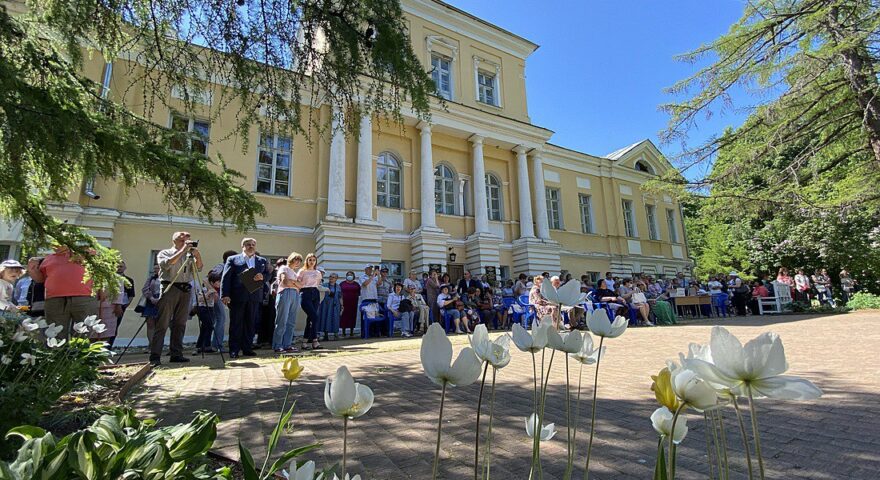 В Тверской области определят лучших чтецов на ежегодном конкурсе «Читаем вместе» В Тверской области определят лучших чтецов на ежегодном конкурсе «Читаем вместе»