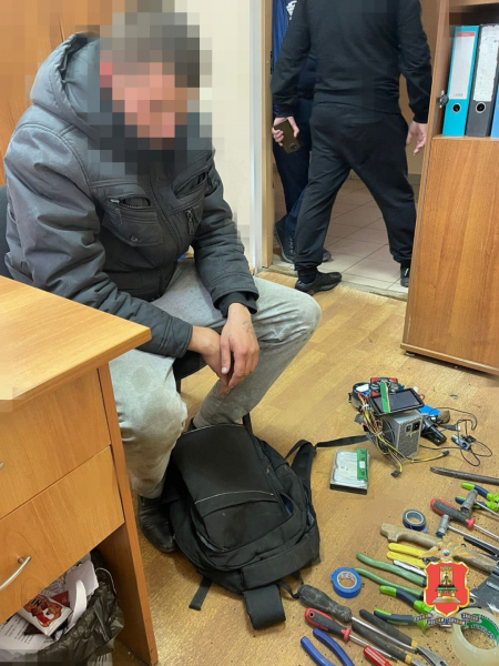 В Тверской области задержали двух воров-домушников