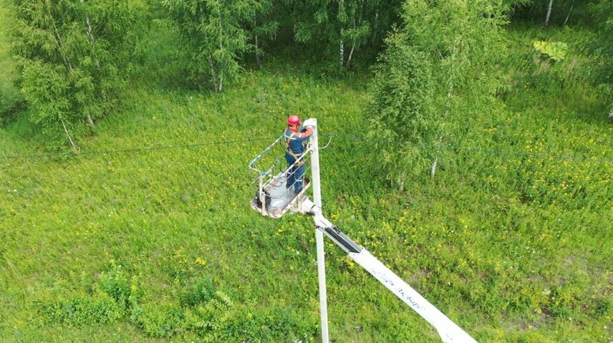 Энергетики Тверьэнерго ведут работы по организации уличного освещения в районах Верхневолжья