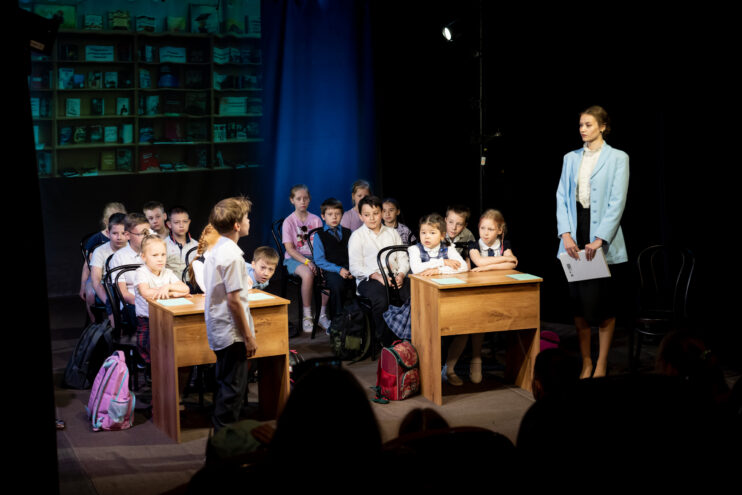 В гостях у сказки: Как тверские школьники пришли посмотреть спектакль и стали артистами