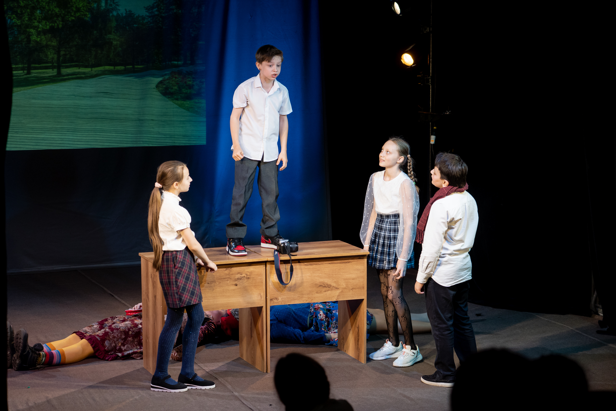 В гостях у сказки: Как тверские школьники пришли посмотреть спектакль и стали артистами