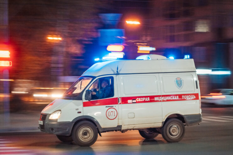 На Волоколамском проспекте в Твери столкнулись автомобиль и мотороллер На Волоколамском проспекте в Твери столкнулись автомобиль и мотороллер