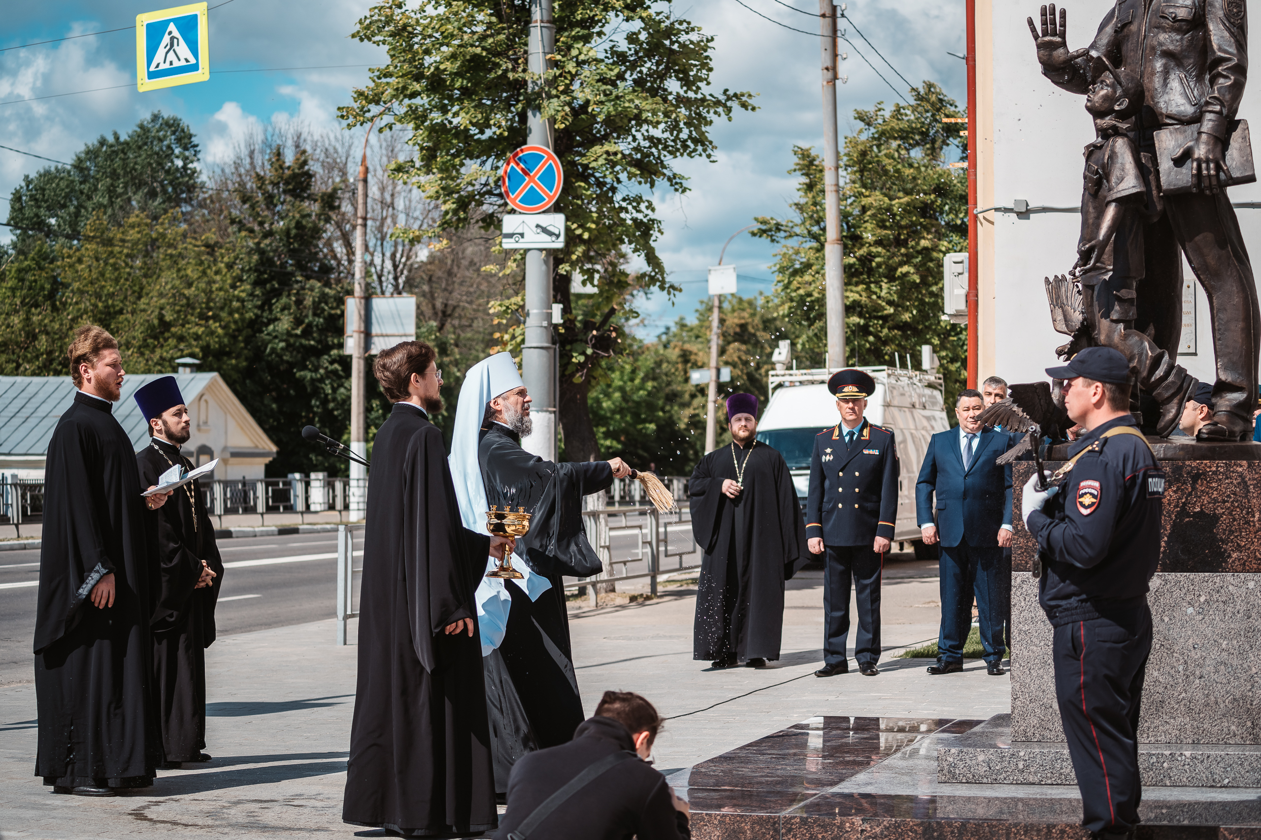 В Твери открыли памятник «Защитникам правопорядка и закона»