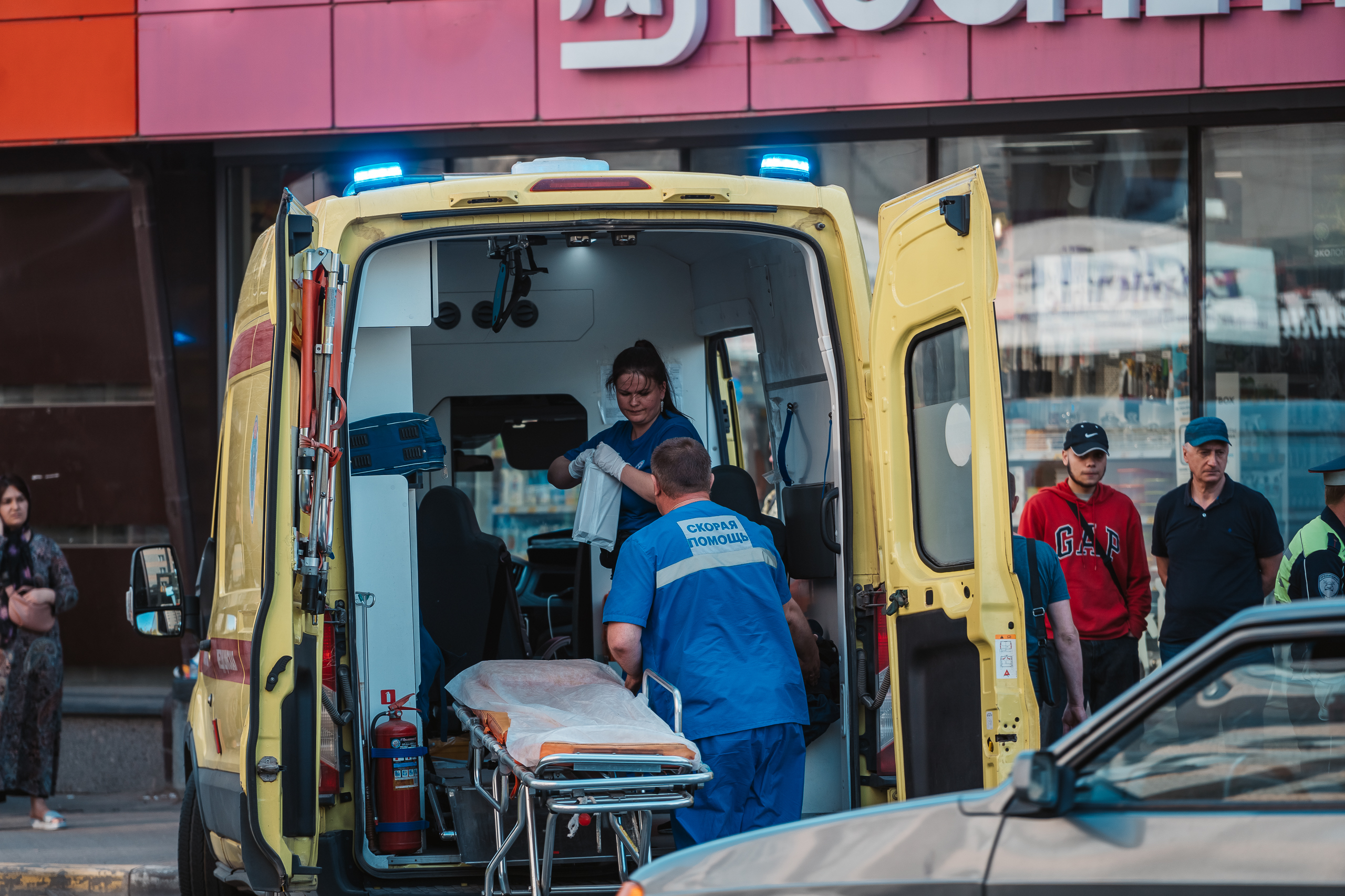 В Твери водитель решила проскочить перекресток и сбила ребенка