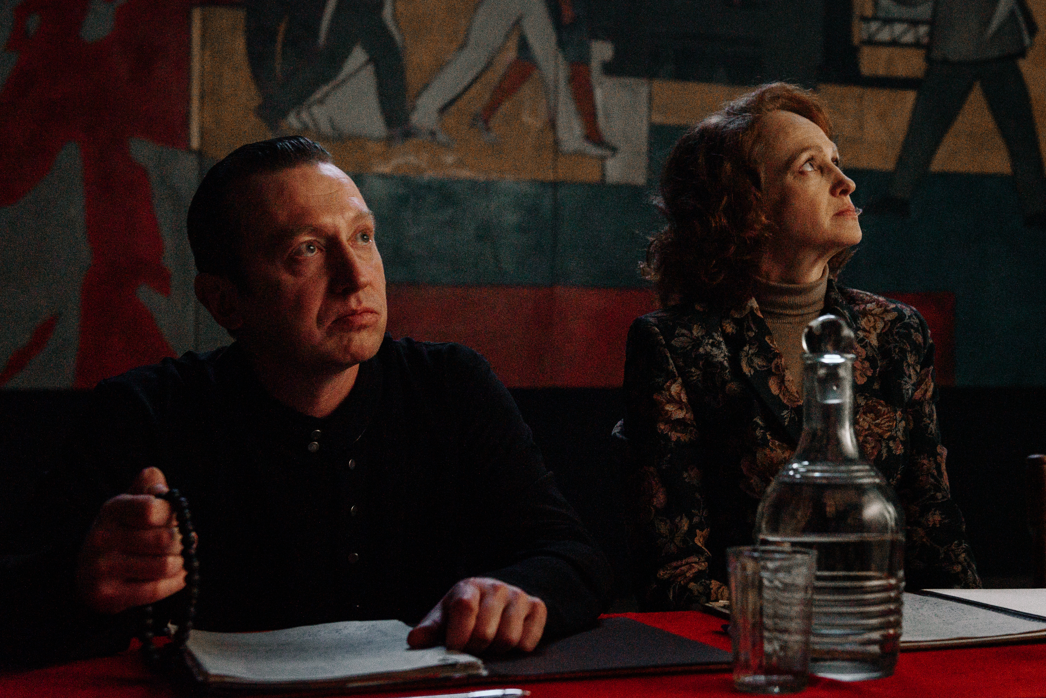 Юлия Пересильд, Регина Тодоренко, Катя Адушкина и другие звезды на премьере сериала «Библиотекарь»