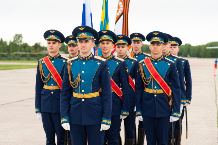 В Твери прошли торжественные мероприятия, посвященные 80-летию 12 гвардейской военно-транспортной авиационной Минской дивизии В Твери прошли торжественные мероприятия, посвященные 80-летию 12 гвардейской военно-транспортной авиационной Минской дивизии