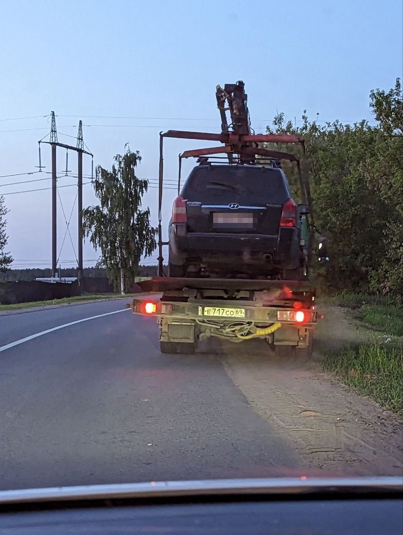 В Твери подросток угнал автомобиль у родителей
