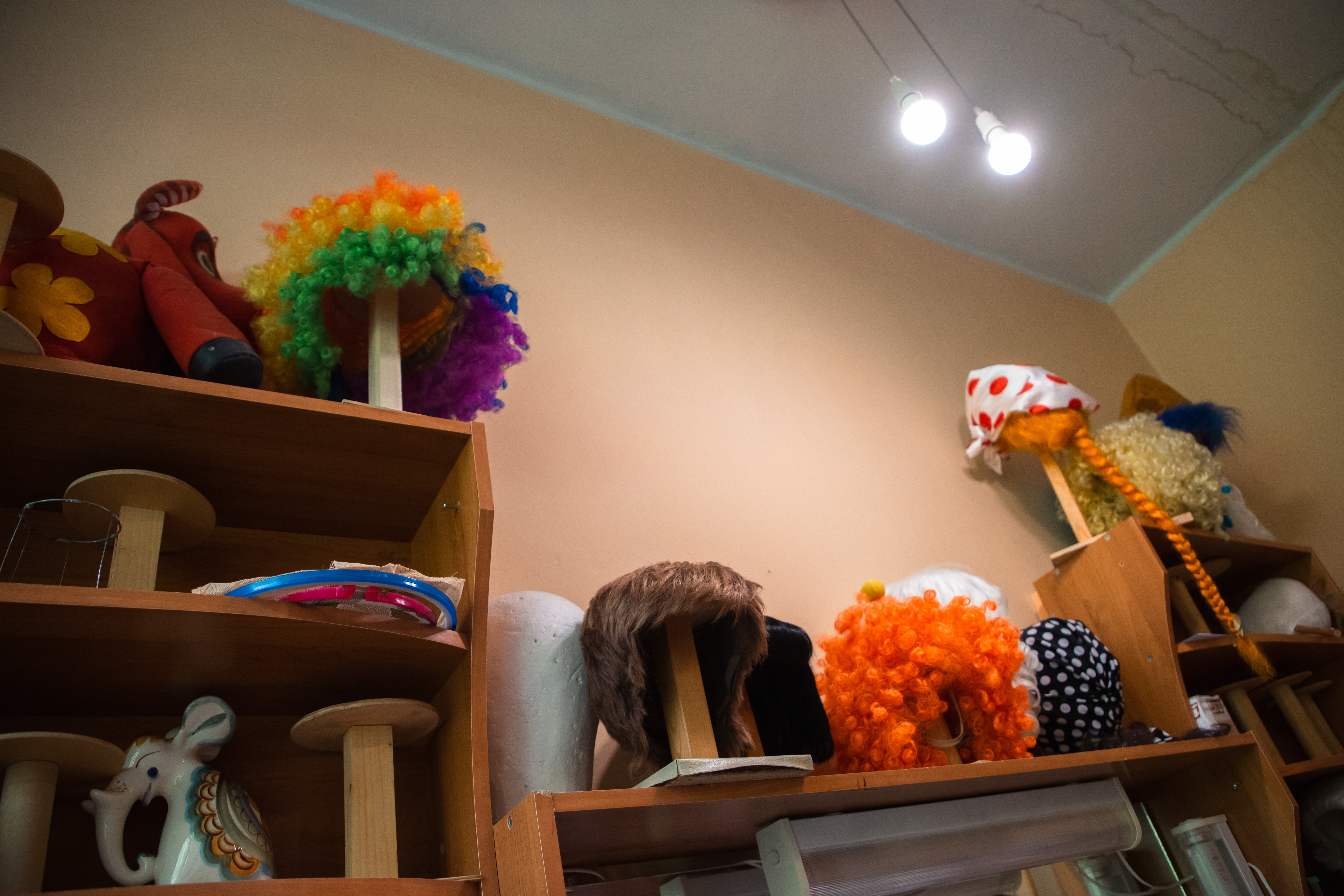 Путешествие по закулисью: Тверской театр кукол пригласил зрителей в мастерские