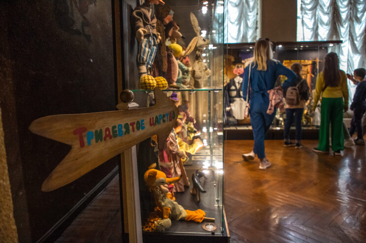 Путешествие по закулисью: Тверской театр кукол пригласил зрителей в мастерские Тверской Театр кукол приглашает в путешествие по закулисью