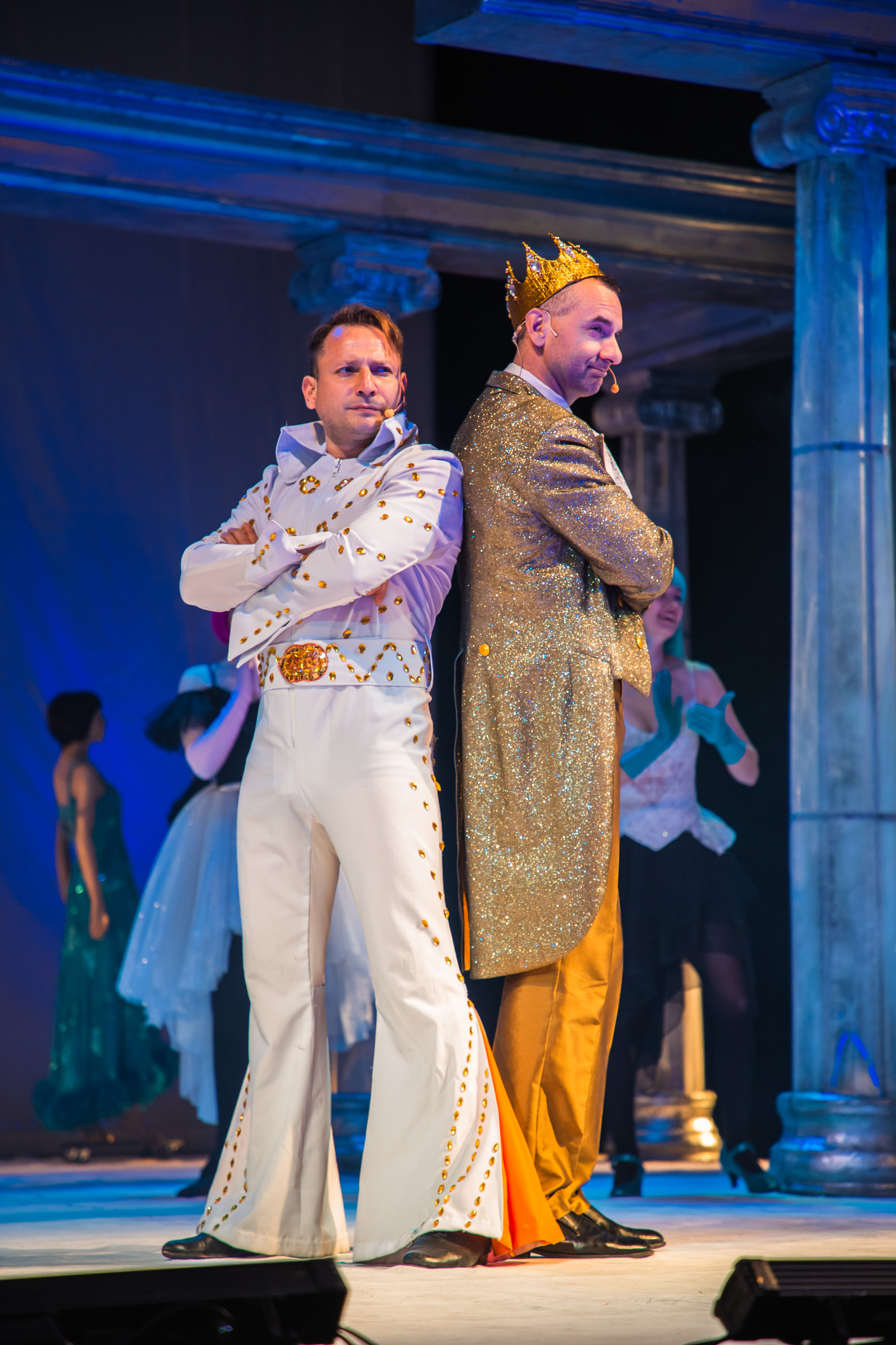 Не маленький принц: В Тверском театре драмы представили музыкальную сказку «Бал для Золушки»