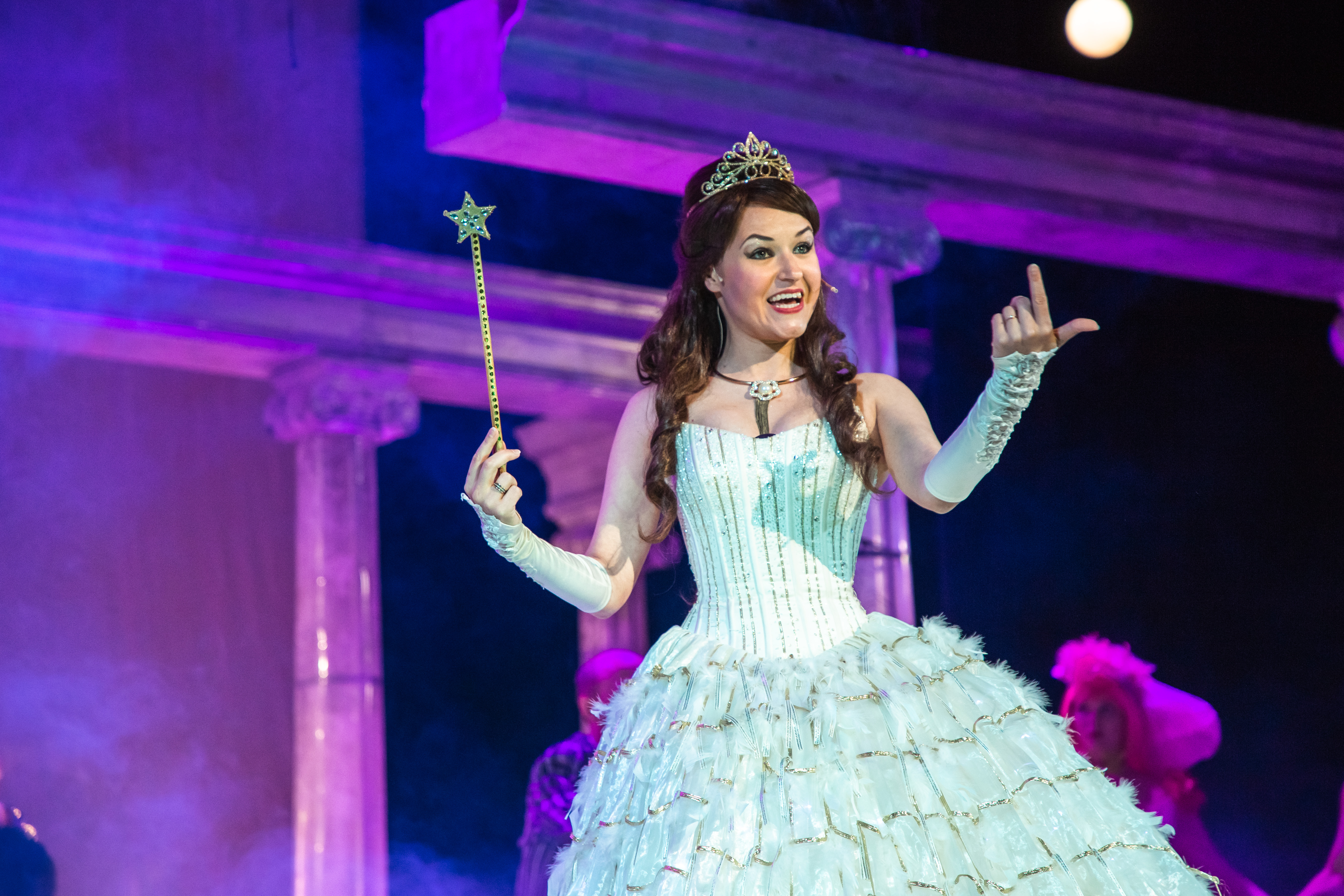 Не маленький принц: В Тверском театре драмы представили музыкальную сказку «Бал для Золушки»