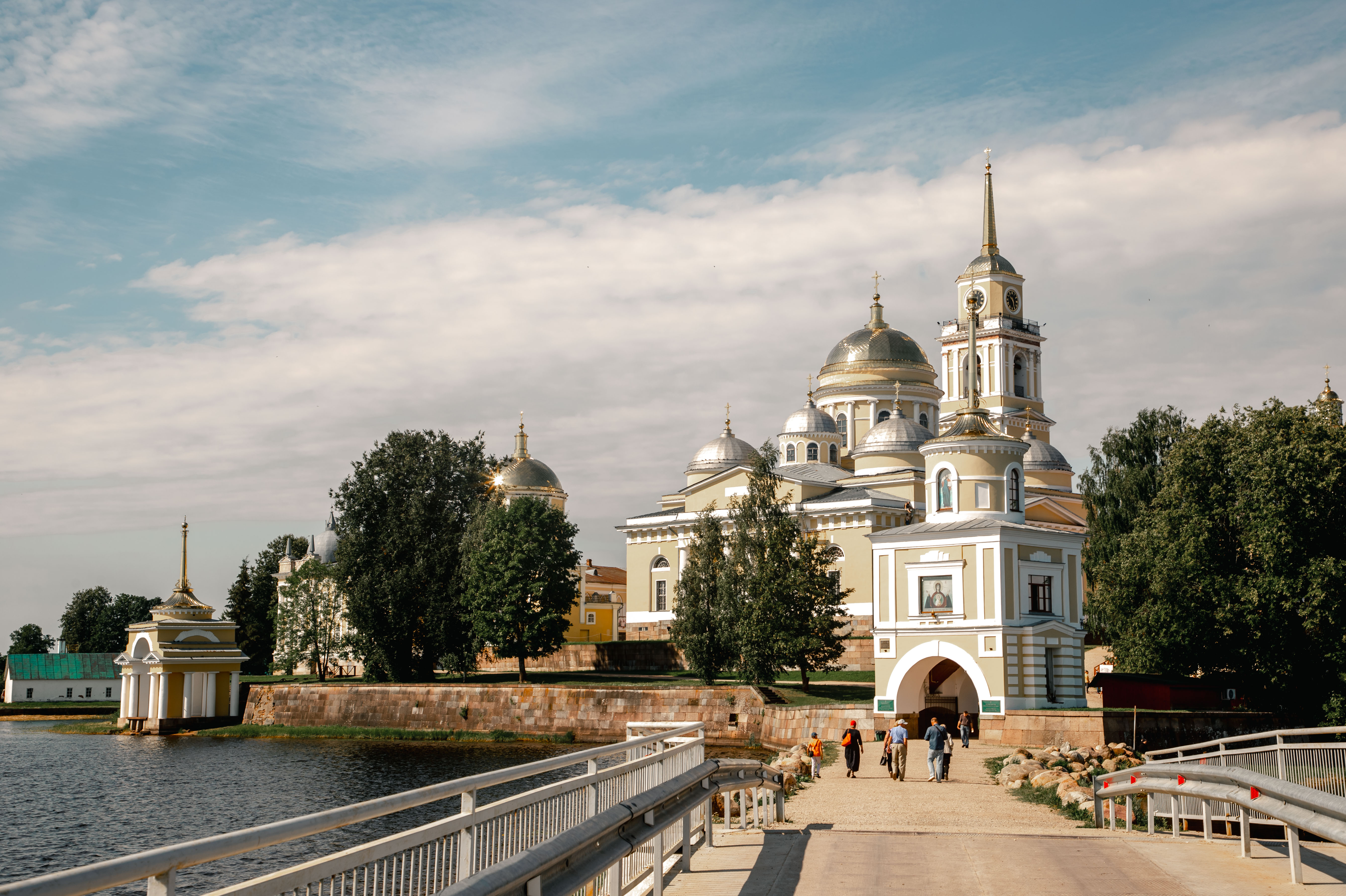 Осташков вошел в число дорогостоящих направлений для отдыха в июле