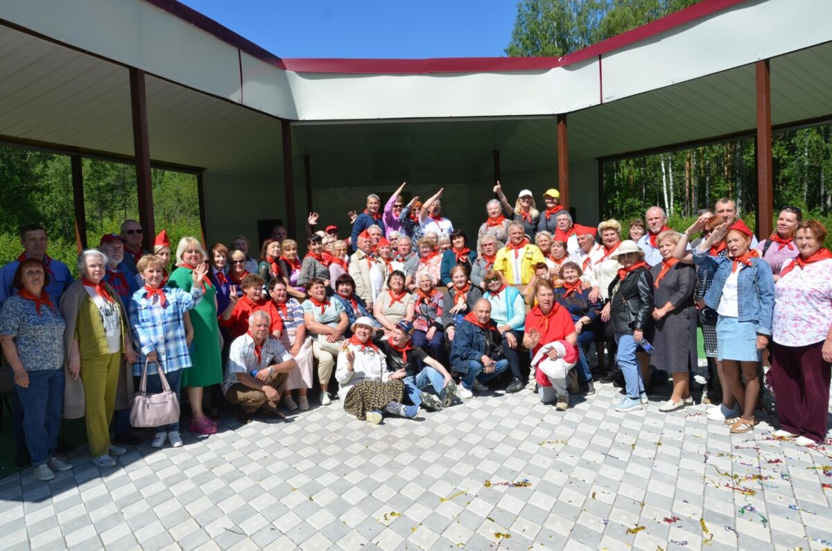 В Вышневолоцком округе провели «встречу выпускников» пионерского лагеря