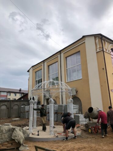 В Нелидово у ЗАГСа поставили новую "кружевную" беседку В Нелидово у ЗАГСа поставили новую "кружевную" беседку