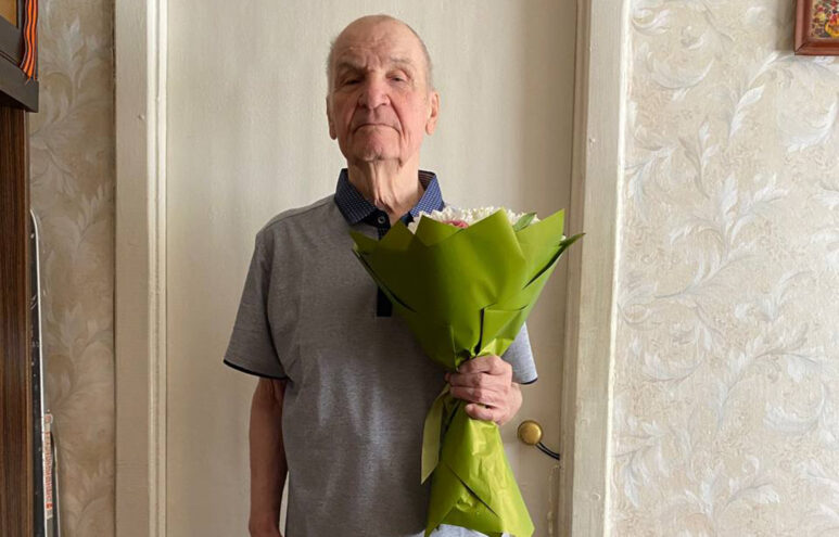 Игорь Руденя поздравил с днём рождения фронтовика, участника Парада Победы 1945 года Павла Павловича Кабанова Игорь Руденя поздравил с днём рождения фронтовика, участника Парада Победы 1945 года Павла Павловича Кабанова