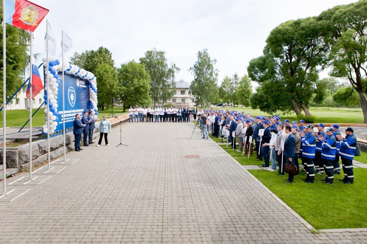 Во Владимирской области стартовали соревнования профмастерства работников блока реализации услуг «Россети Центр» и «Россети Центр и Приволжье» Во Владимирской области стартовали соревнования профмастерства работников блока реализации услуг «Россети Центр» и «Россети Центр и Приволжье»