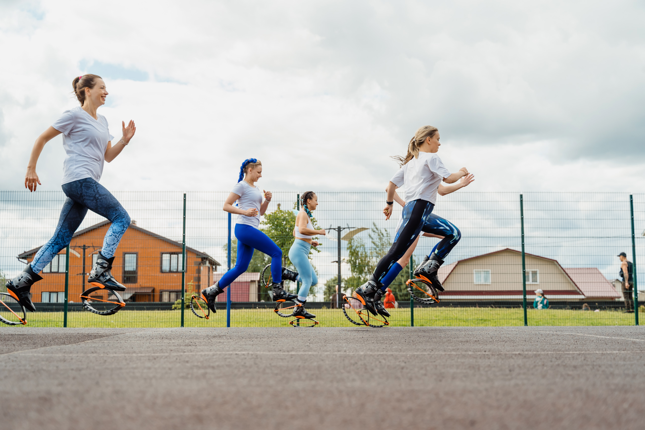 Жителей Твери приглашают на тренировки на мини-батутах Жителей Твери приглашают на тренировки на мини-батутах