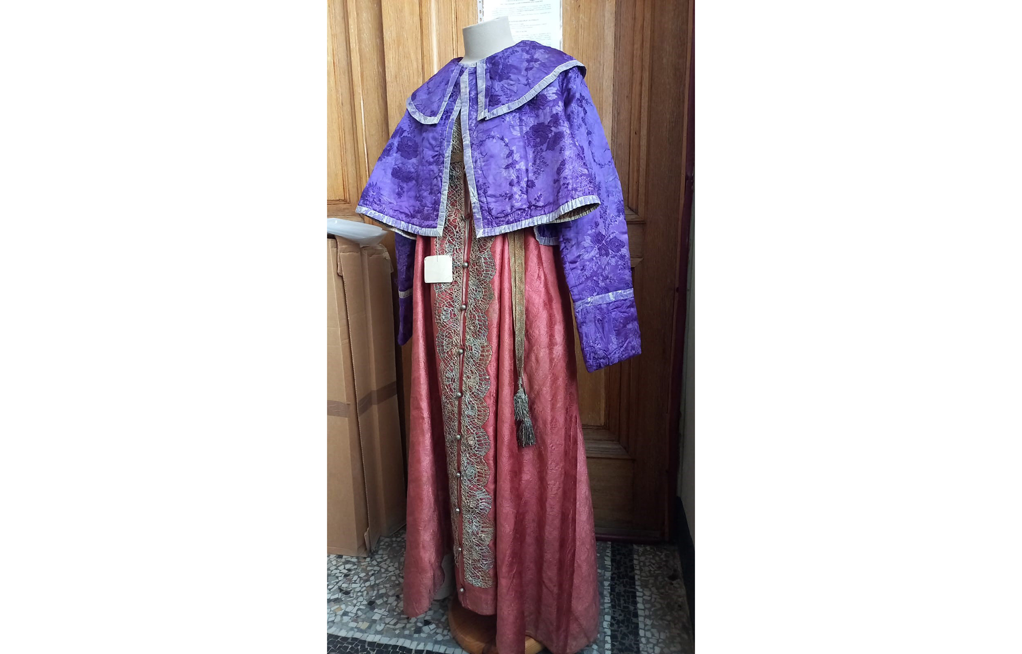 В Торжке откроется выставка «Красота земная. Образ женщины в народной культуре»