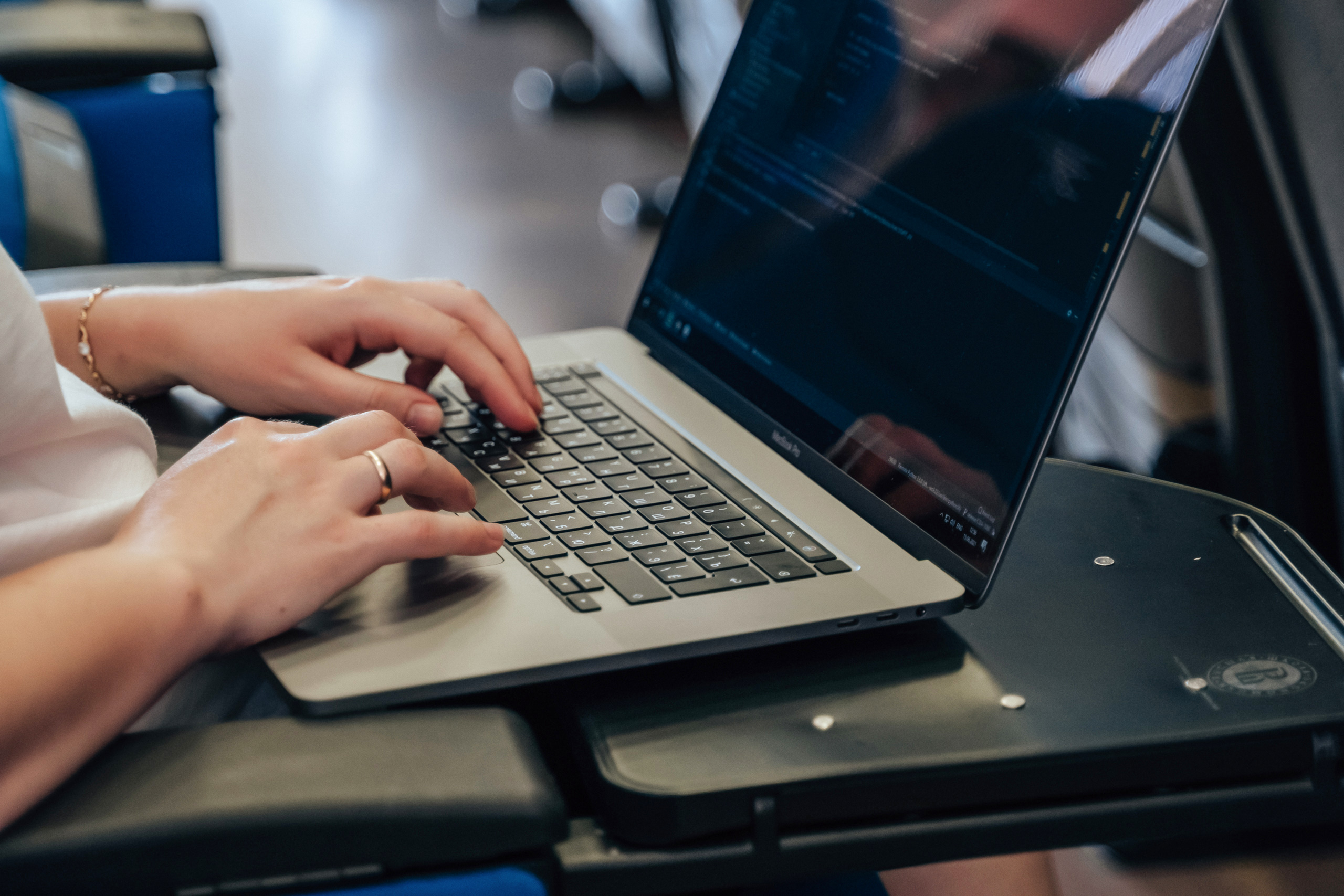 VPS сервер: мощный инструмент для бизнеса и не только 53% россиян хотели бы заняться частным бизнесом
