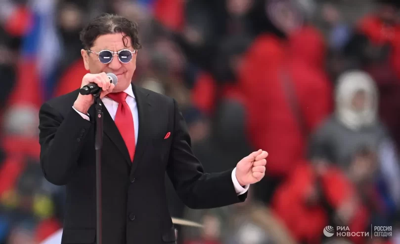 Звездные разборки: отмена концерта Лепса, Адель с ружьем и состояние Мадонны Звездные разборки: Кто из звезд российской эстрады приезжает в гости и мечтает переехать в Тверскую область