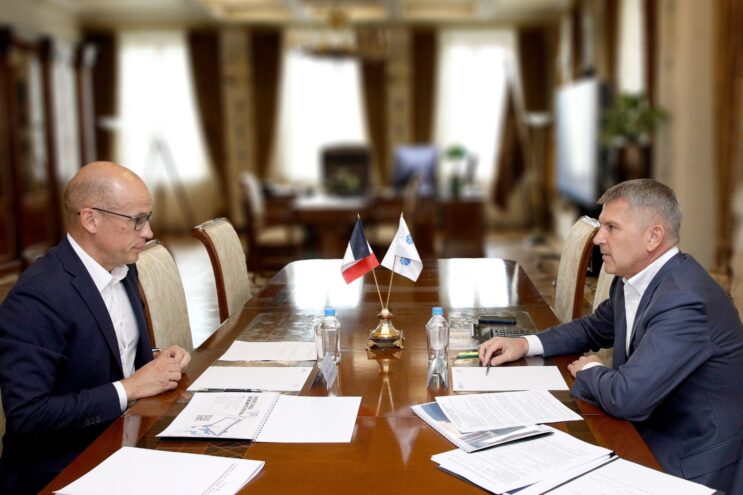 Александр Бречалов и Игорь Маковский обсудили актуальные вопросы работы электросетевого комплекса Удмуртской республики