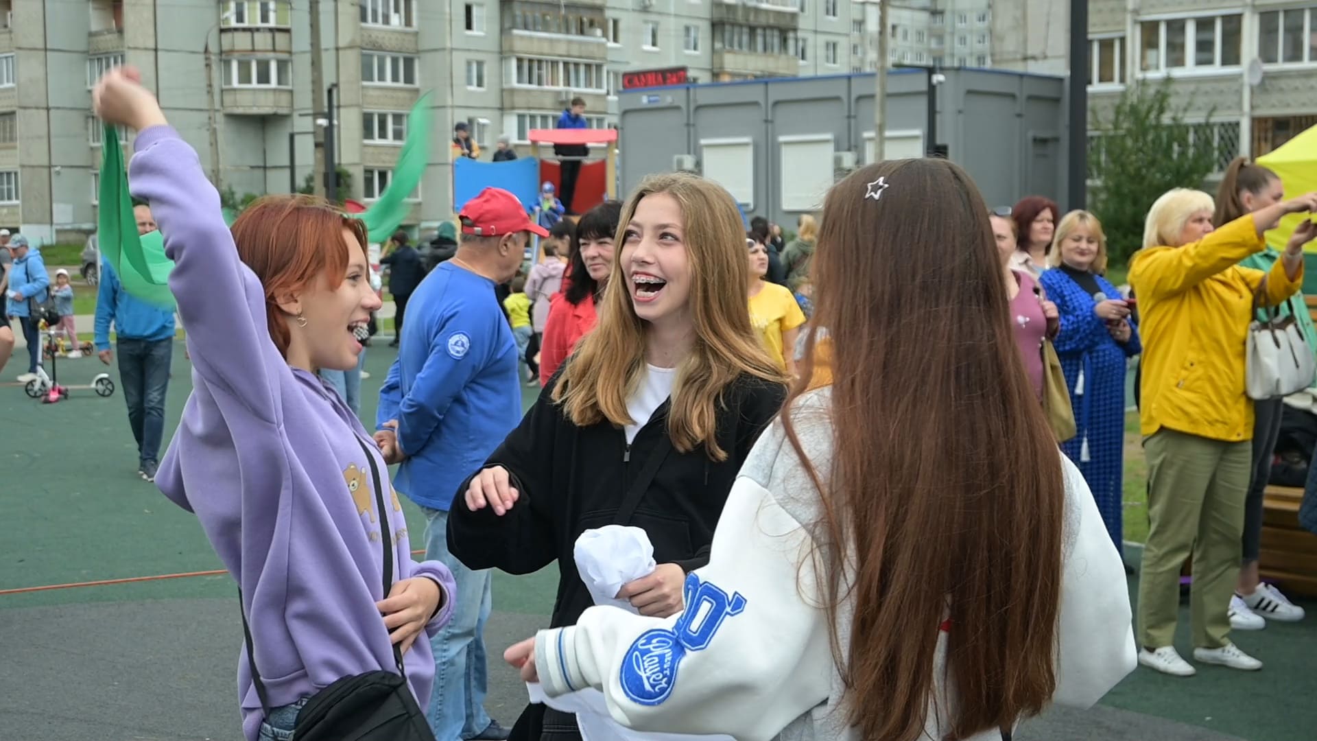 В Твери прошли праздники в новых благоустроенных дворах