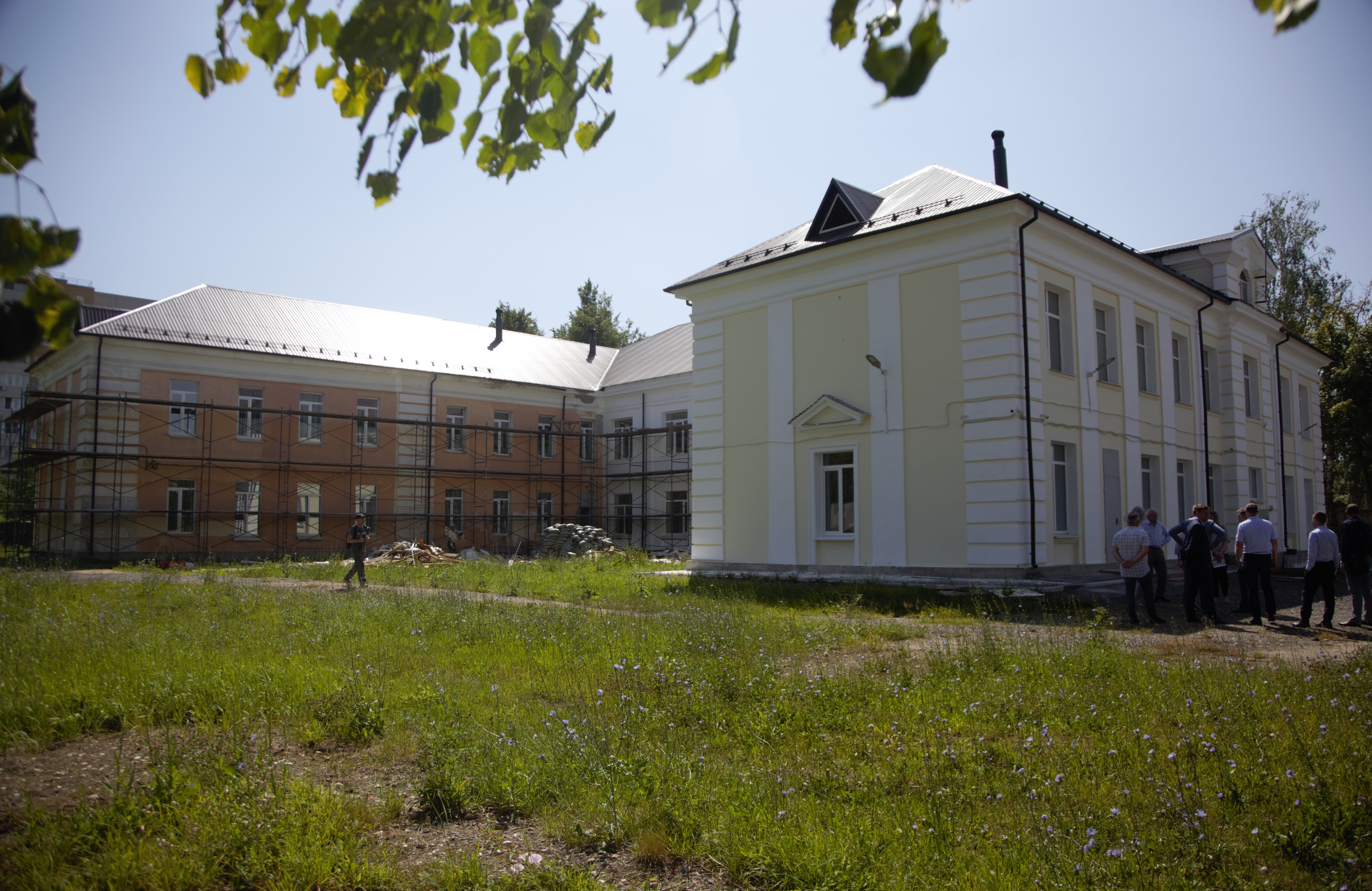В Твери продолжают капитально ремонтировать школы