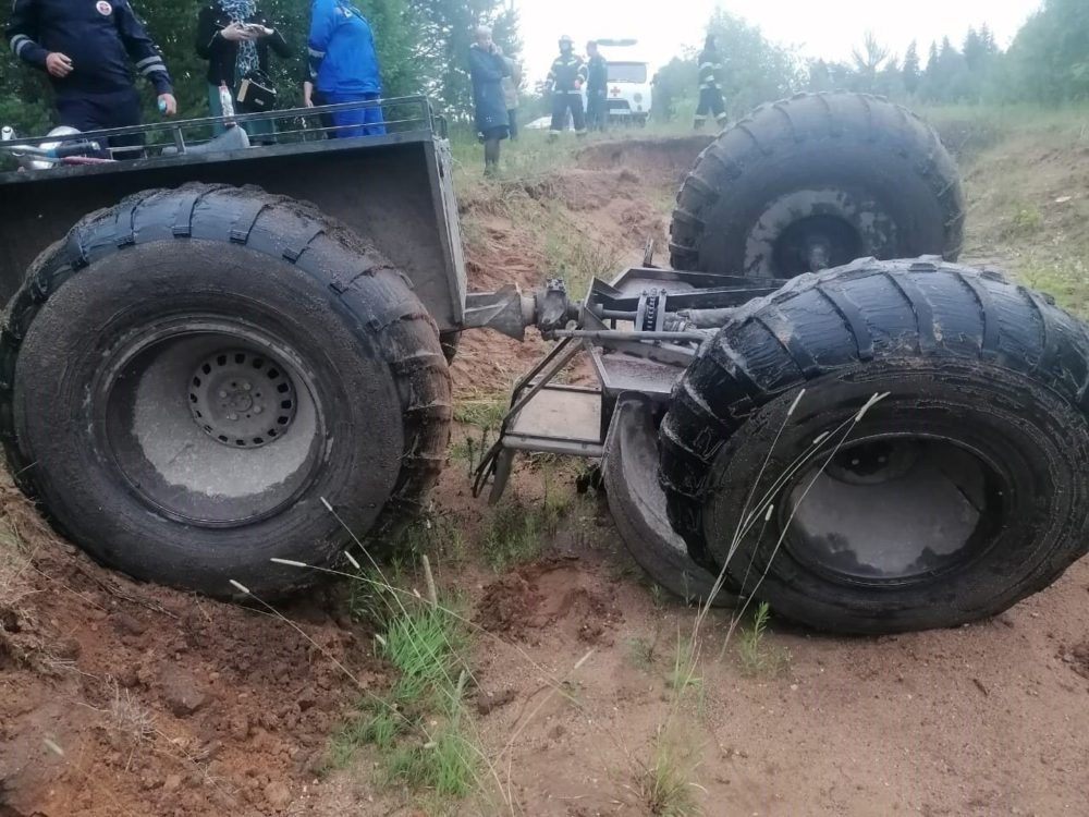 В Тверской области в аварии погиб водитель вездехода