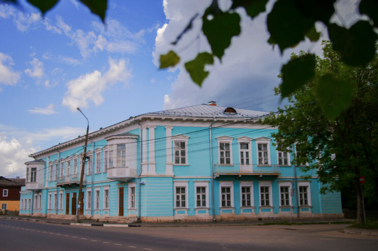 В Торжке открылась выставка «Донбасс — Россия: история и современность»