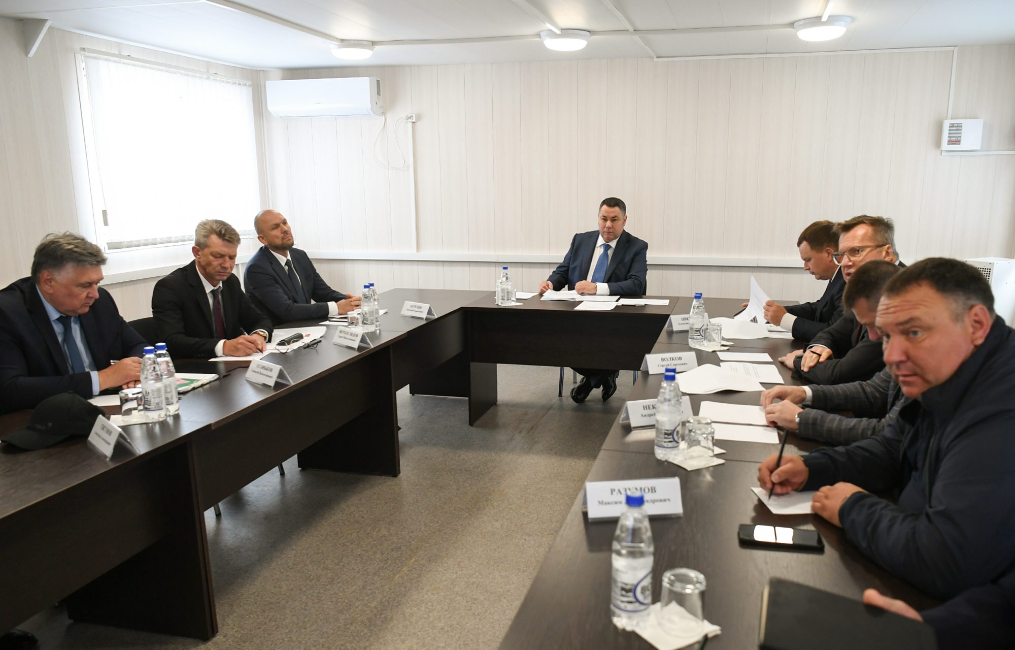 Игорь Руденя проинспектировал ход работ по строительству ДОКБ в Твери и провел выездное совещание на объекте