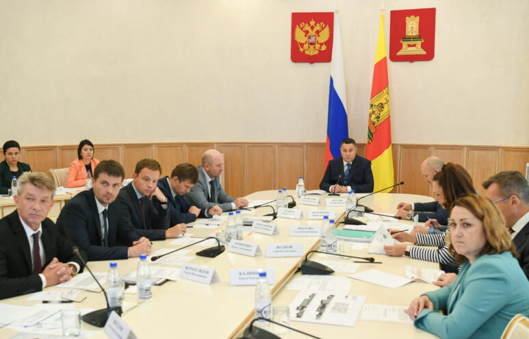 В Тверской области обновят дорожное покрытие на территории восьми школ и детского сада В Тверской области обновят дорожное покрытие на территории восьми школ и детского сада