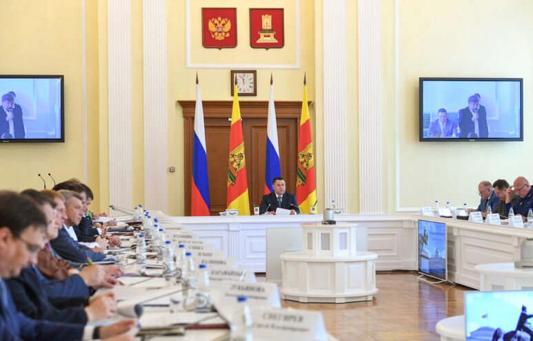 Игорь Руденя поставил задачи по развитию отрасли промышленности Тверской области на ближайшие годы Игорь Руденя поставил задачи по развитию отрасли промышленности Тверской области на ближайшие годы