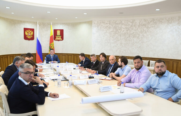 Губернатор Игорь Руденя поручил наказать виновных в срыве сроков ремонта основного корпуса школы № 17 Твери Губернатор Игорь Руденя поручил наказать виновных в срыве сроков ремонта основного корпуса школы № 17 Твери