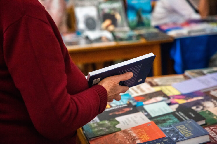 Придумать собственного монстра: пять самых странных книг этой весны