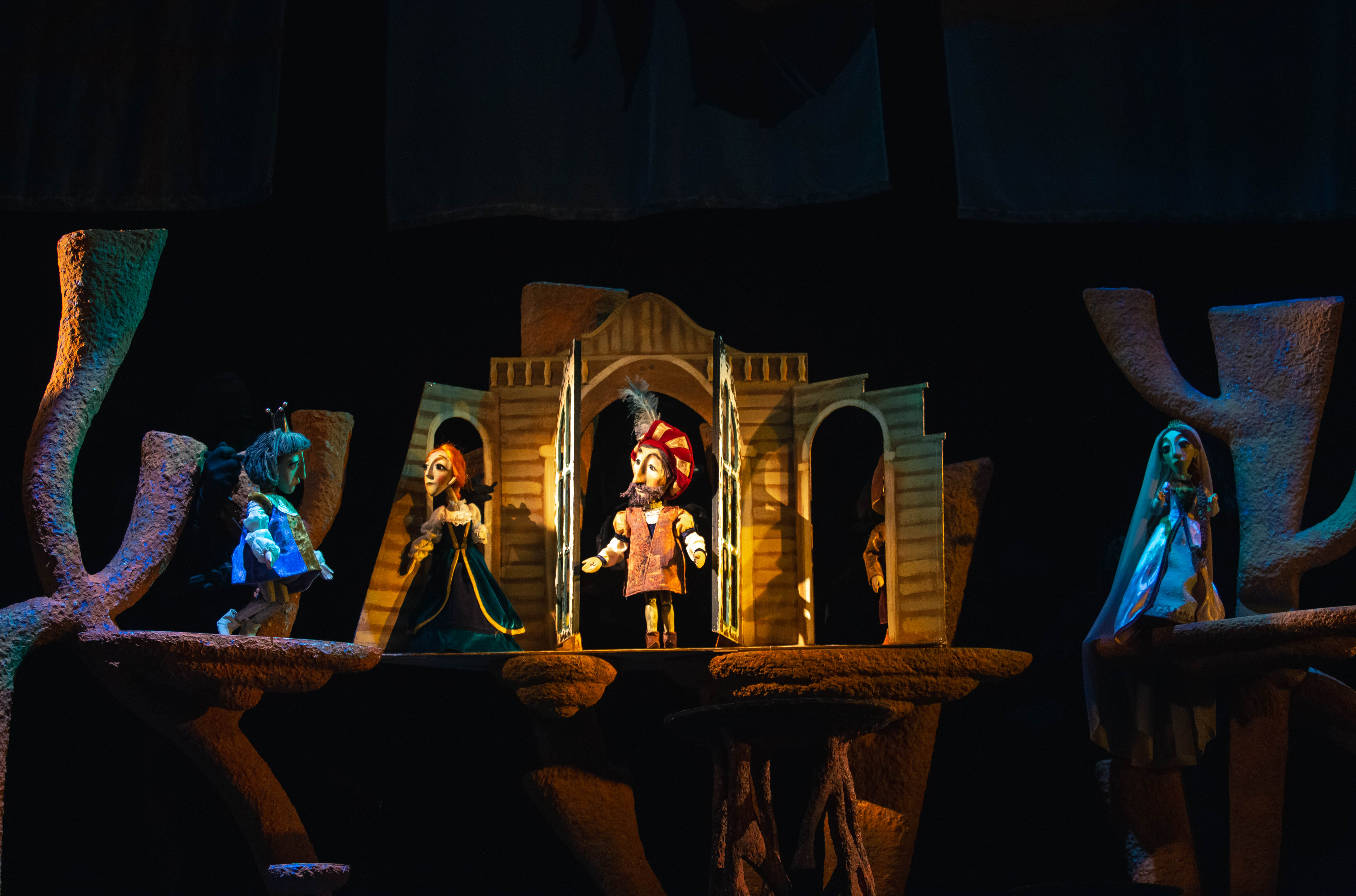 Сила любви: Тверской театр кукол рассказал юным зрителям настоящую историю Русалочки