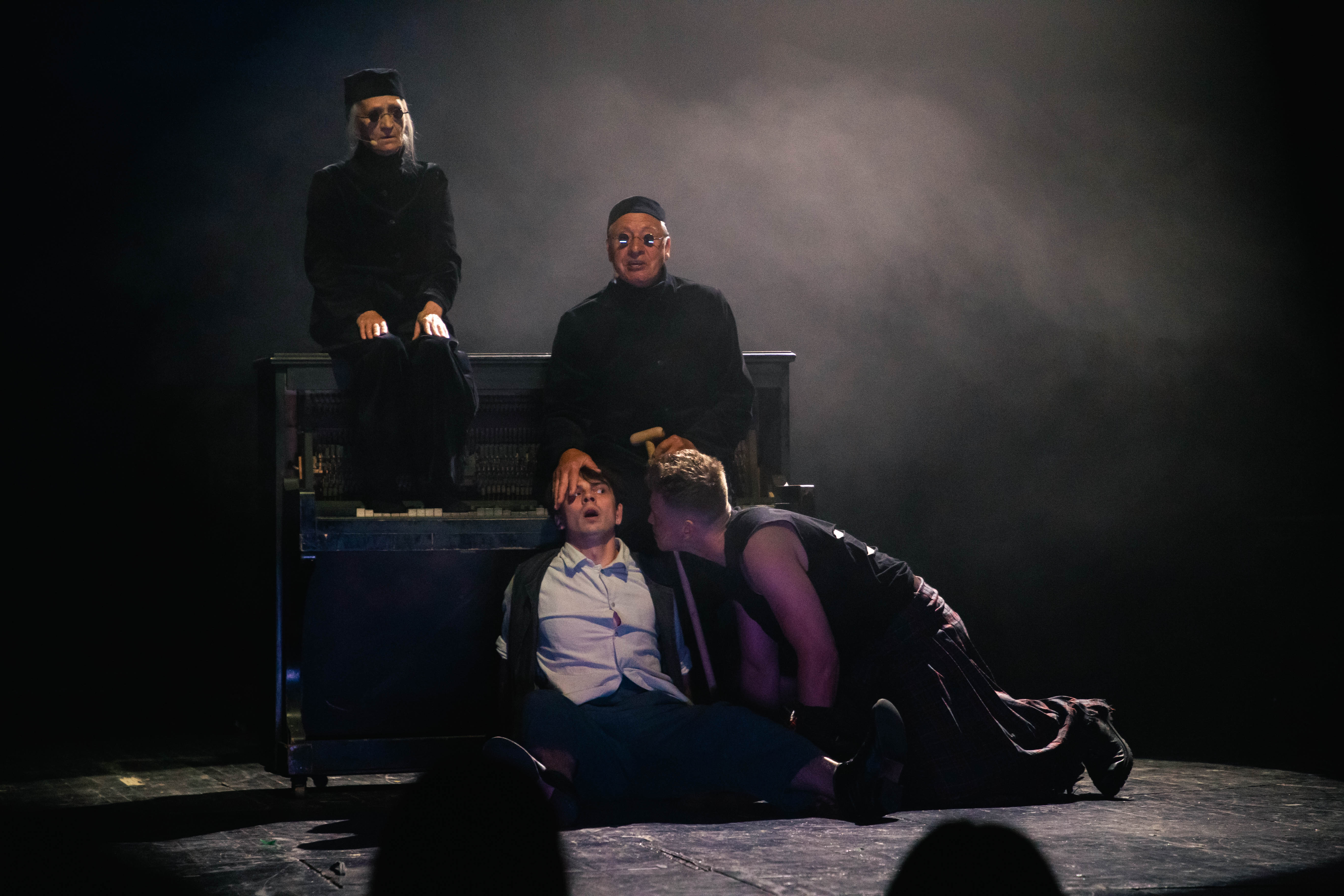 История одного предательства: ТЮЗ представил свою версию "Острова сокровищ"