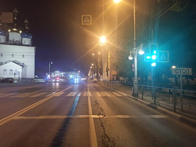 В Твери на Советской автомобиль сбил велосипедиста В Твери на Советской автомобиль сбил велосипедиста