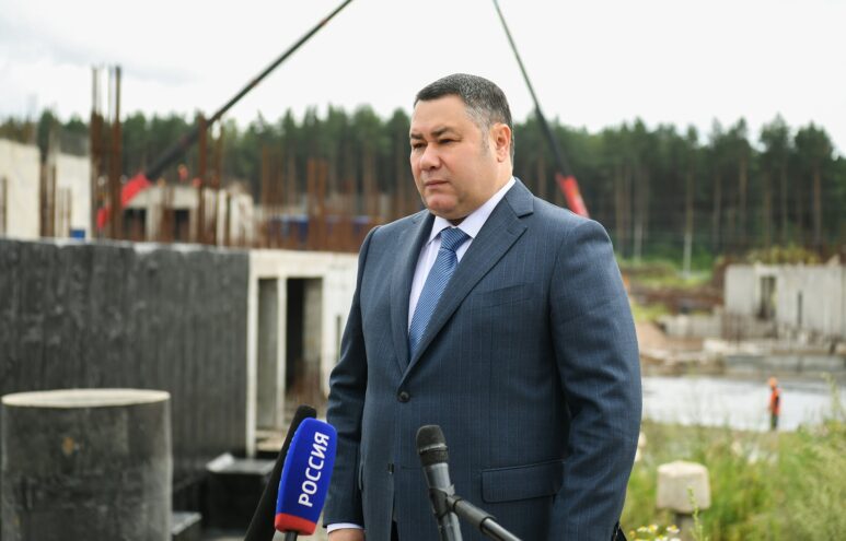 Игорь Руденя проинспектировал ход работ по строительству ДОКБ в Твери и провел выездное совещание на объекте Игорь Руденя проинспектировал ход работ по строительству ДОКБ в Твери и провел выездное совещание на объекте