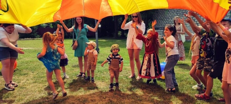 В Лихославле отметили День семьи, любви и верности В Лихославле отметили День семьи, любви и верности