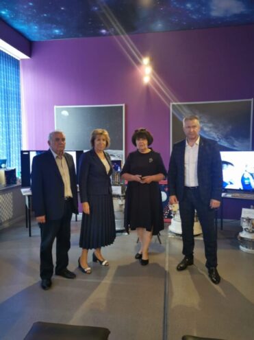Сенатор обсудила подготовку Торопца к 950-летию с главой района и осмотрела ремонтирующие объекты