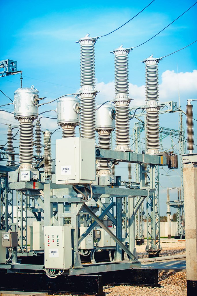 Филиал «Россети Центр» - «Тверьэнерго» выполняет ремонт оборудования крупных питающих центров