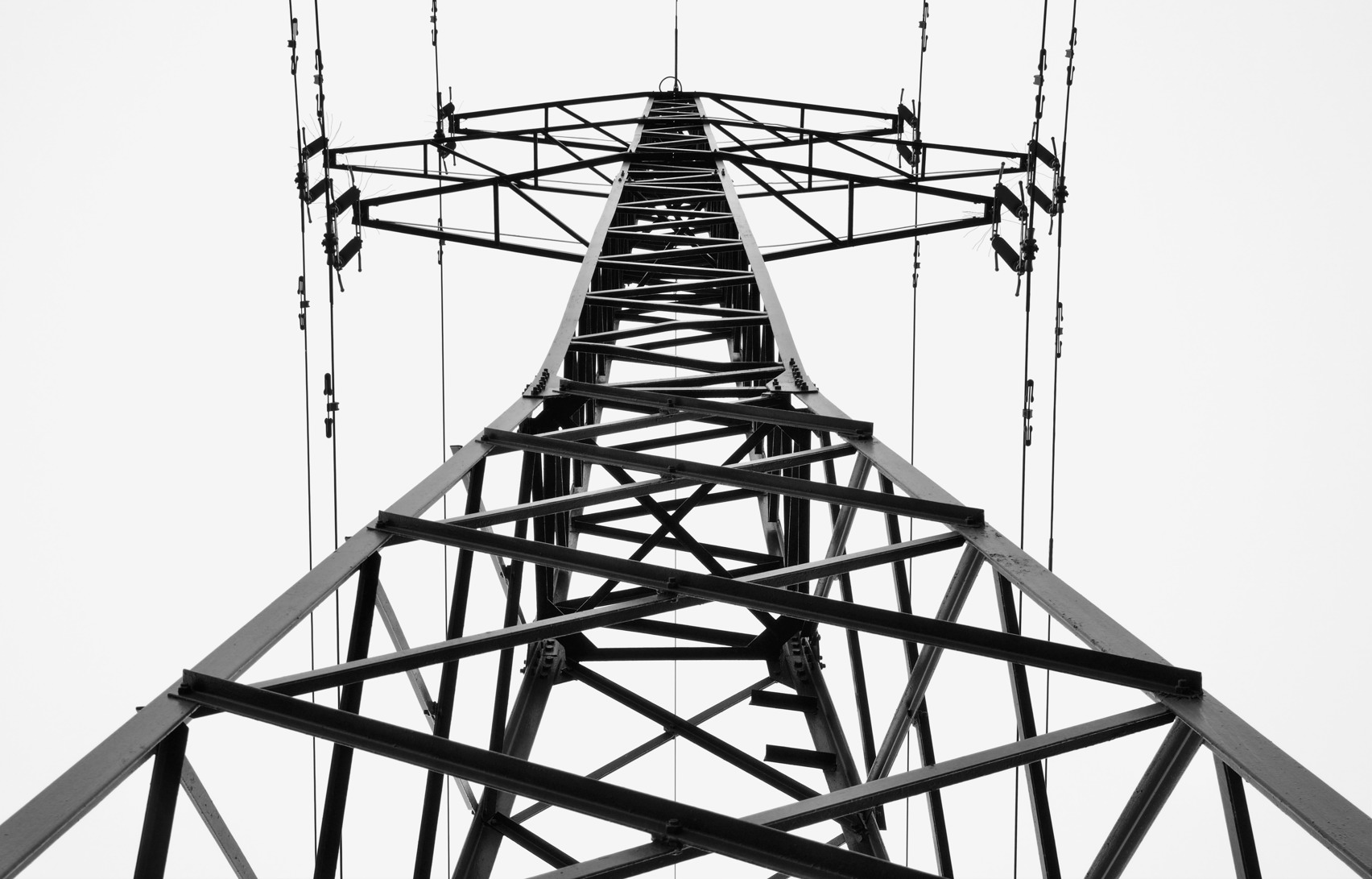 высоковольтные линии 110 кв. вышка лэп. высоковольтные опоры. высоковольтная опора лэп. высоковольтная воздушная линия электропередач.