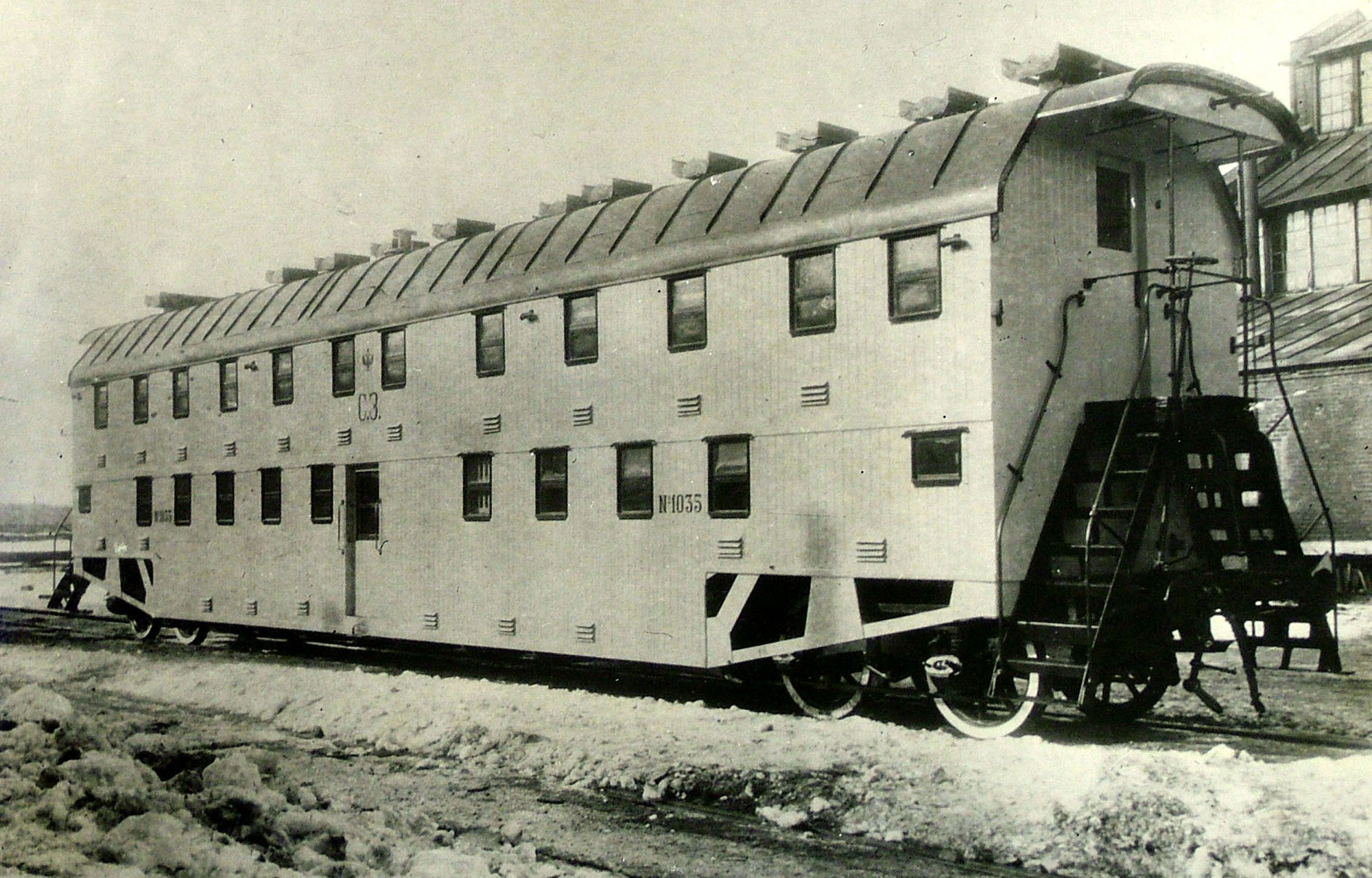 Игорь Руденя поздравил сотрудников и ветеранов ТВЗ со 125-летием со дня основания предприятия