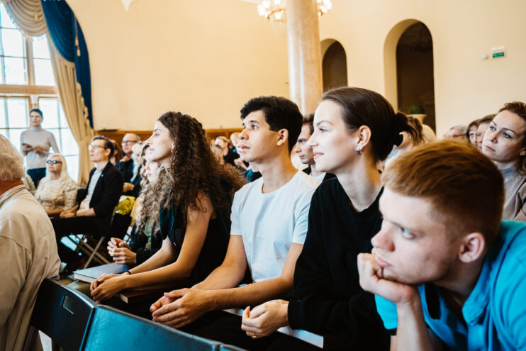 Тверской театр драмы представил семь новых молодых актеров Тверской театр драмы представил семь новых молодых актеров