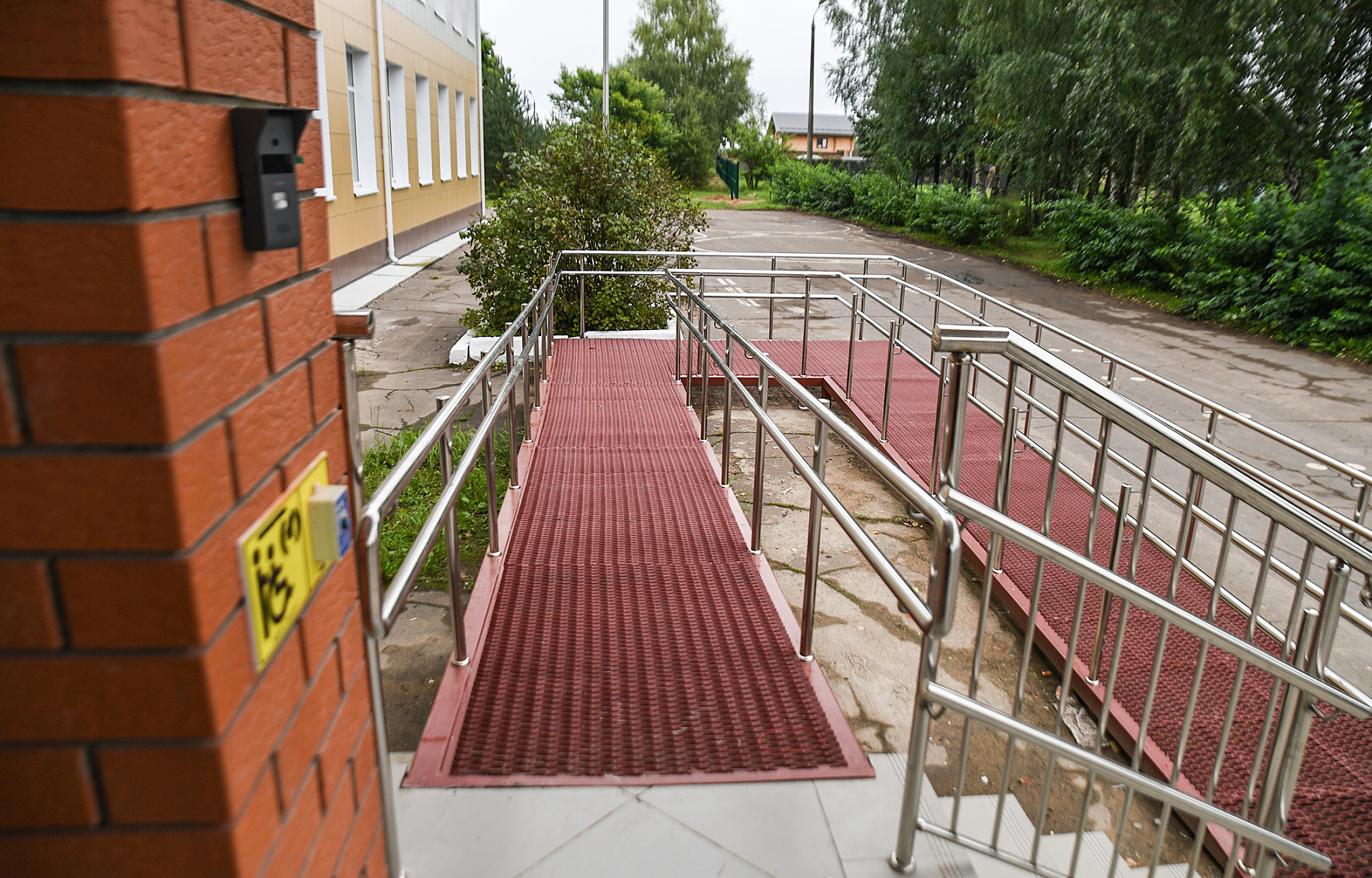 Игорь Руденя проводит инспекционную поездку по объектам образования Твери и Калининского муниципального округа