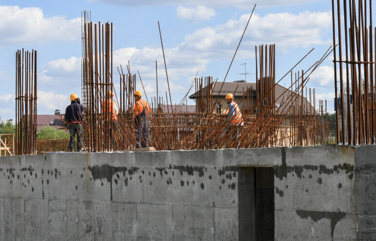 Игорь Руденя провел выездное совещание на площадке строительства Детской областной клинической больницы в Твери Игорь Руденя провел выездное совещание на площадке строительства Детской областной клинической больницы в Твери