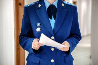 Прокуратура Сандовского района обнаружила в интернете сайты по продаже оружия В Твери задержали мужчину, хранившего дома почти 400 грамм марихуаны