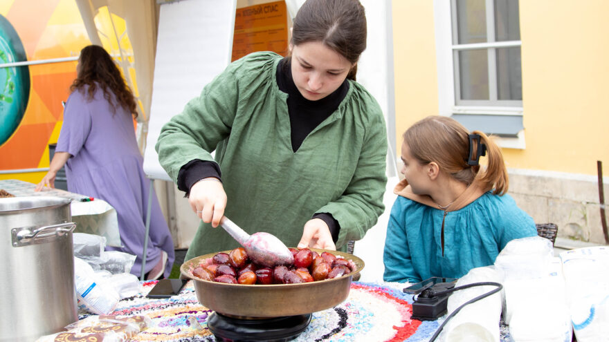 В Торжке проходит гастрономический фестиваль «Хлебный спас» В Торжке проходит гастрономический фестиваль «Хлебный спас»